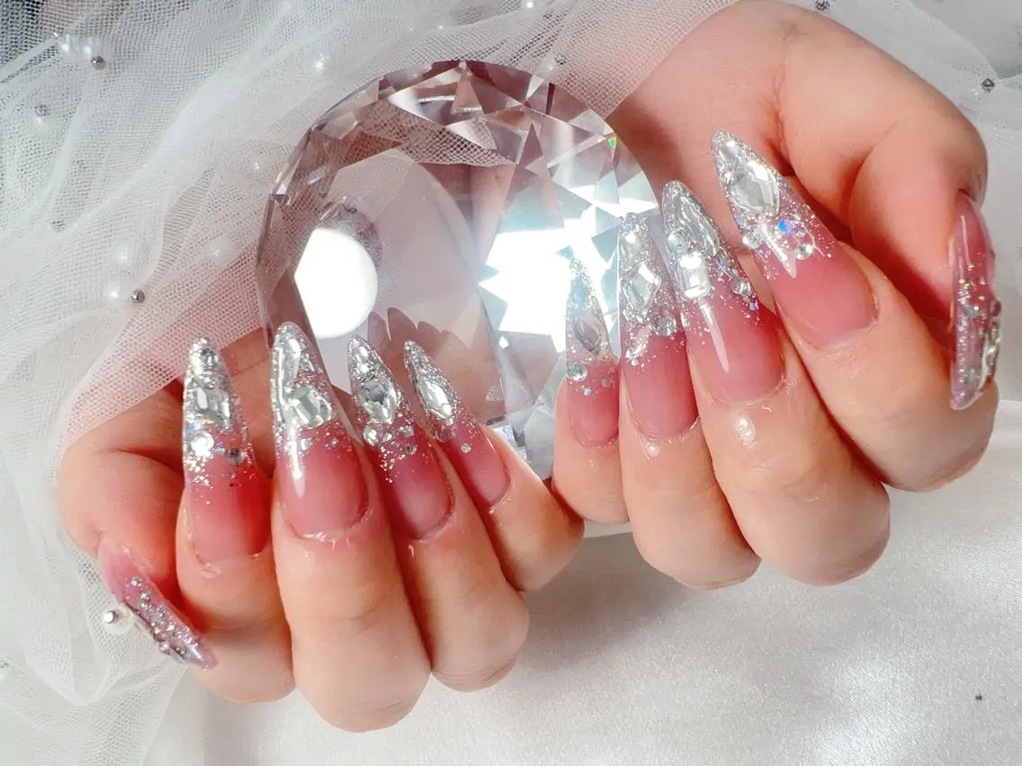ネイル キラキラネイル Bijou Nails 有真のネイルデザイン
