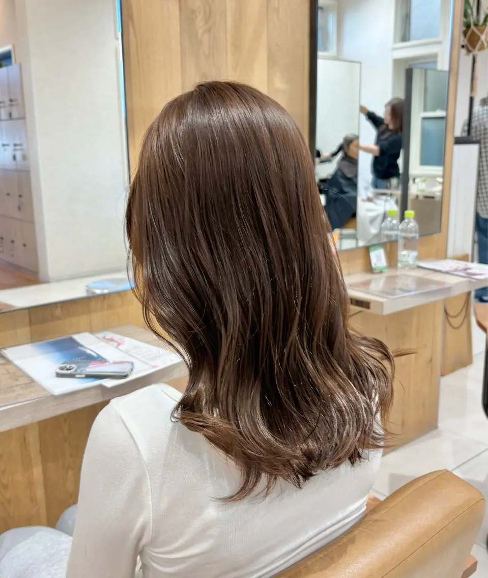 ミディアム カラー ベージュカラー 透明感カラー ヘアカラー トリートメント 透明感カラー🌿 moeのヘアスタイル