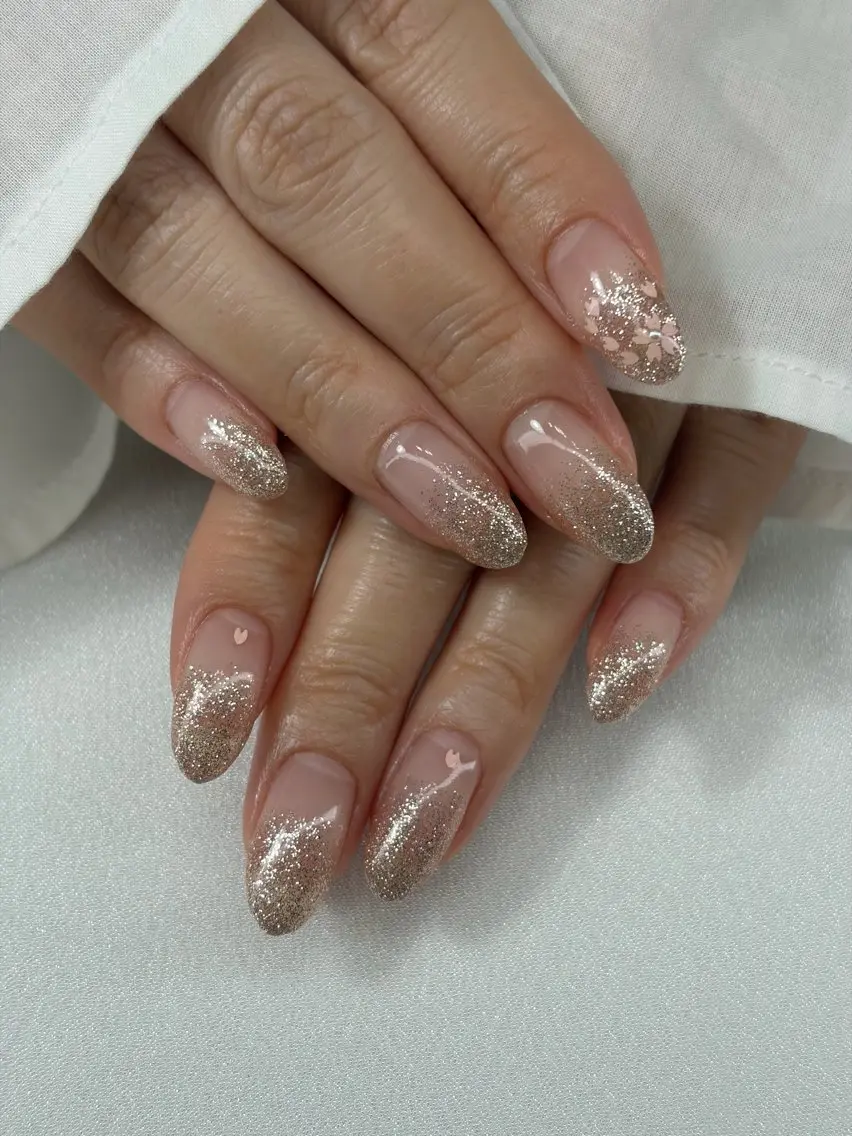 ネイル グラデーション キラキラネイル ラメ(グリッター) ラメグラデーション ピンク ハンドネイル iro+ nailのネイルデザイン