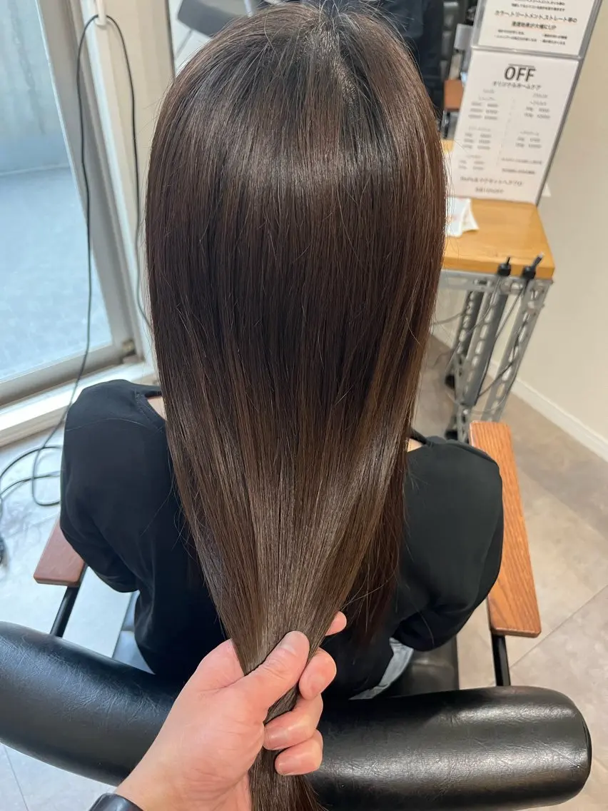 セミロング ヘアカラー トリートメント OFF YUYAのヘアスタイル