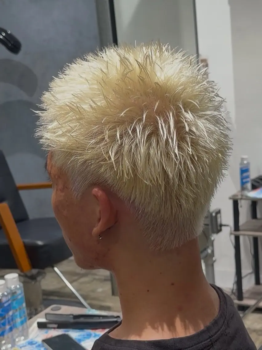 カラー メンズ 望月 澪央のヘアスタイル
