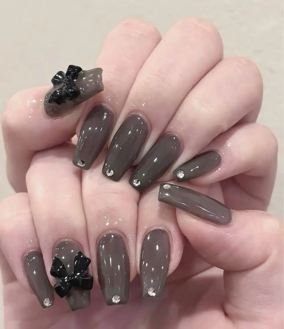 ネイル 韓国ネイル マグネットネイル 持ち込み ハンドネイル Mimi Nail_Royalのネイルデザイン