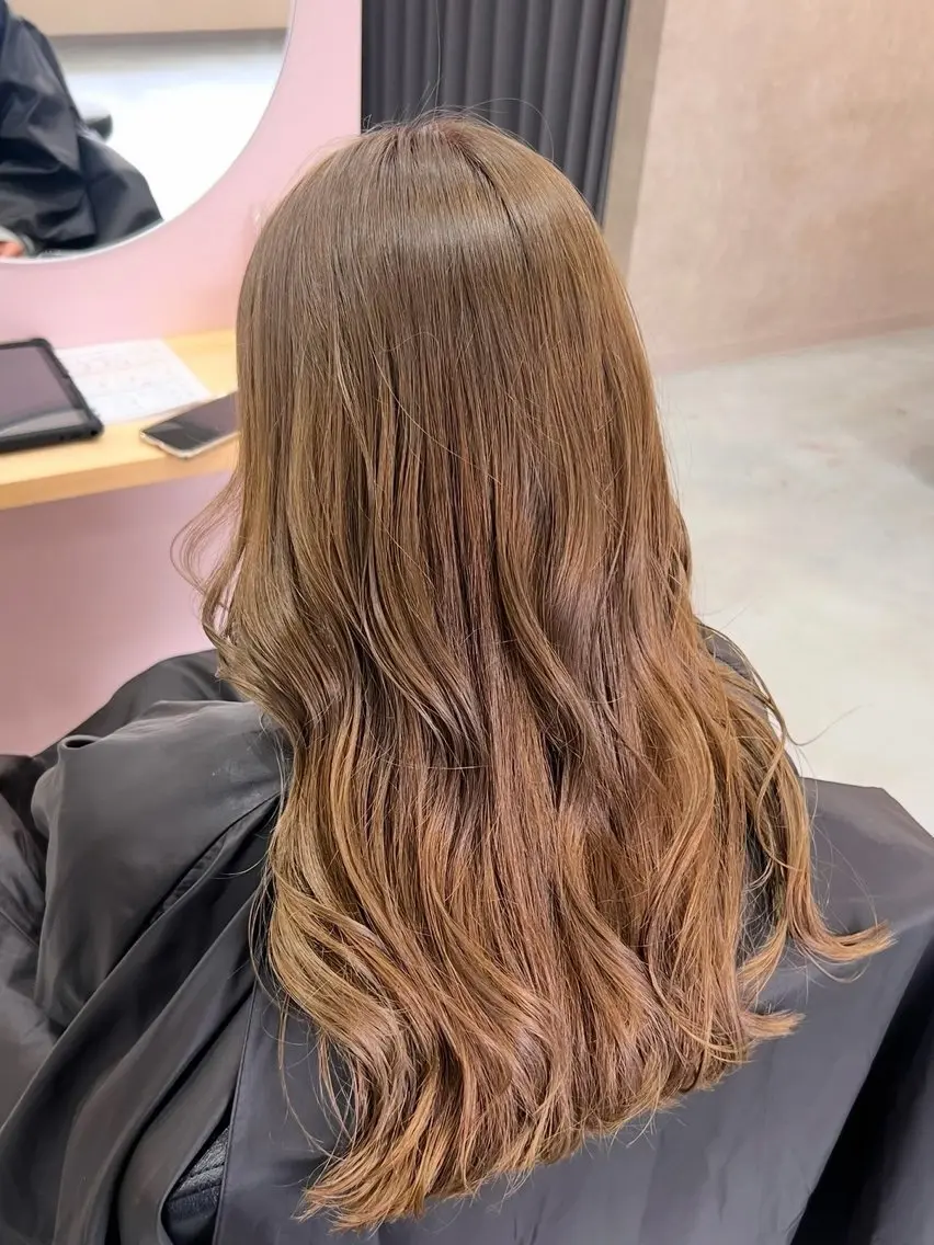 ロング カラー ヘアカラー トリートメント 🎀透明感カラー /ケアブリーチ🎀のヘアスタイル