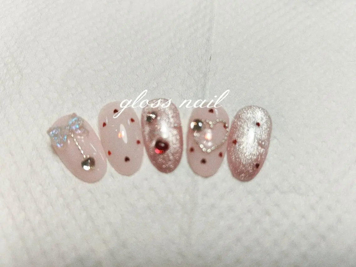 ネイル アヤカ☘️Gloss nailのネイルデザイン