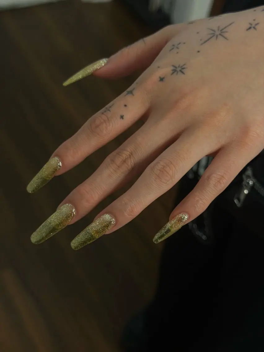 ネイル キラキラネイル ロングネイル ハンドネイル style yuaのネイルデザイン