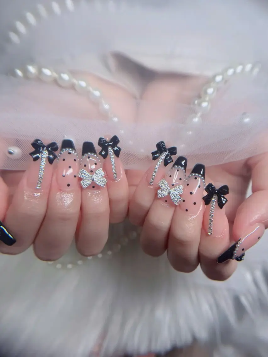 ネイル オーロラネイル フレンチネイル ジェルネイル ハロウィン 韓国ネイル ハンドネイル neco H.babynailのネイルデザイン