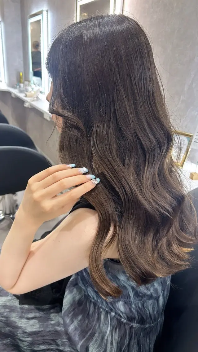 ロング 🖤韓国系🇰🇷カ ラーkokona🖤のヘアスタイル
