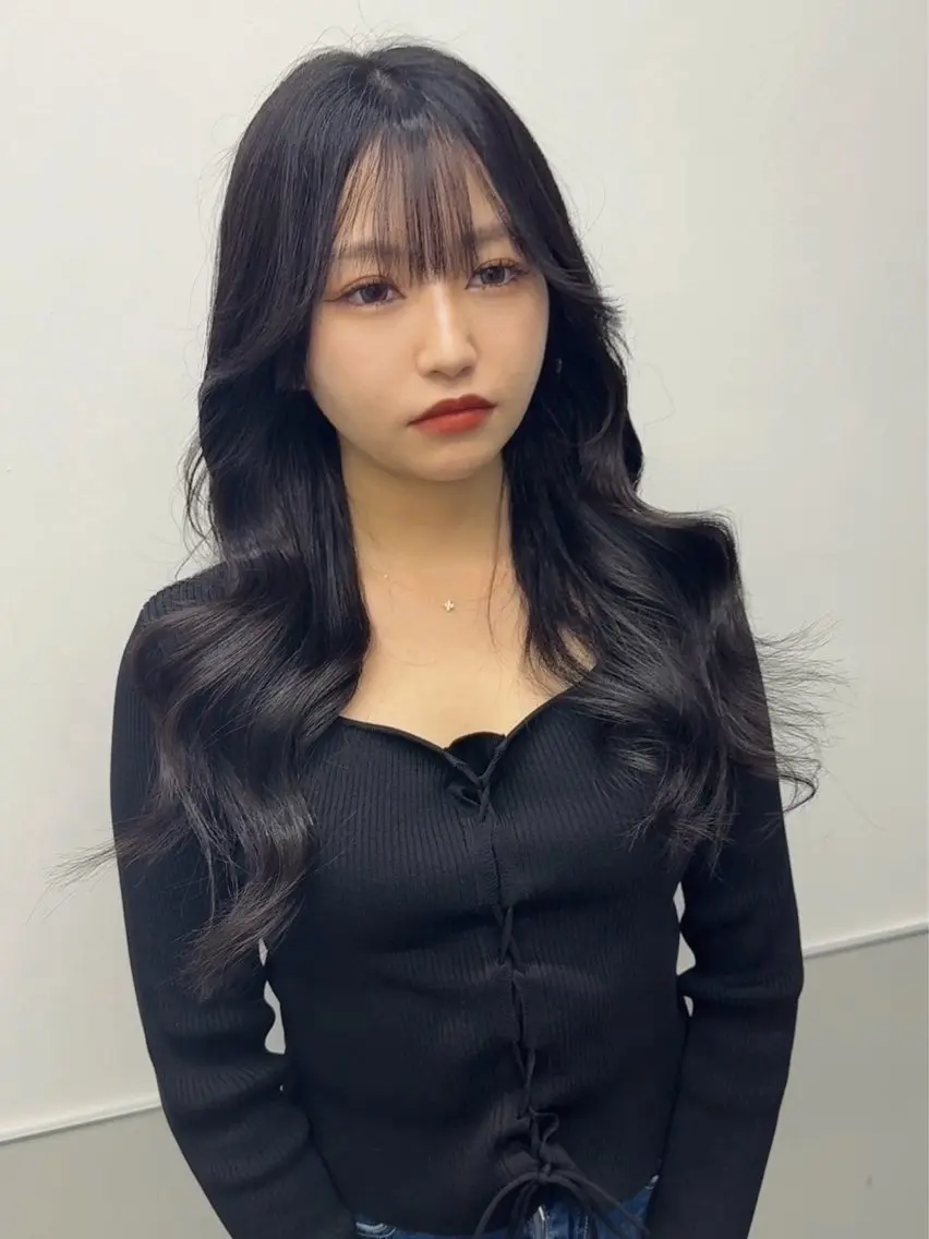 ロング カラー 黒髪 ブルーカラー ブルーブラック レイヤーカット ワンホンレイヤー カット ヘアカラー トリートメント 韓国ヘア🇰🇷 スズキのヘアスタイル