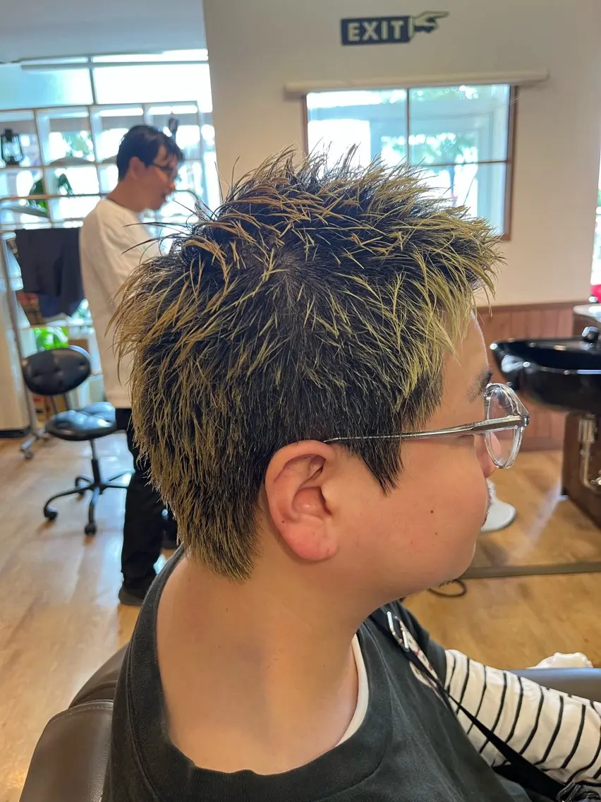 ショート メンズ スパイキーショート ショートヘア 桂 孝太朗のヘアスタイル