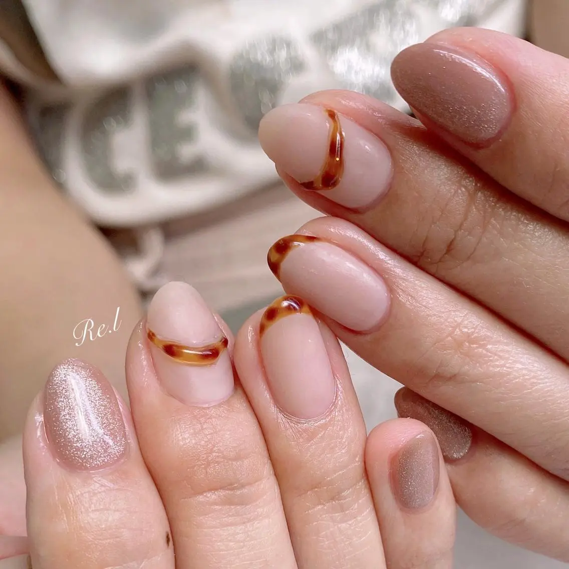ネイル べっ甲ネイル モチの良さ◉ フィルインネイル♡のネイルデザイン