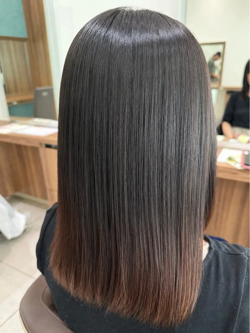 セミロング パーマ カット 縮毛矯正 .MANA. 【艶髪ロング】のヘアスタイル
