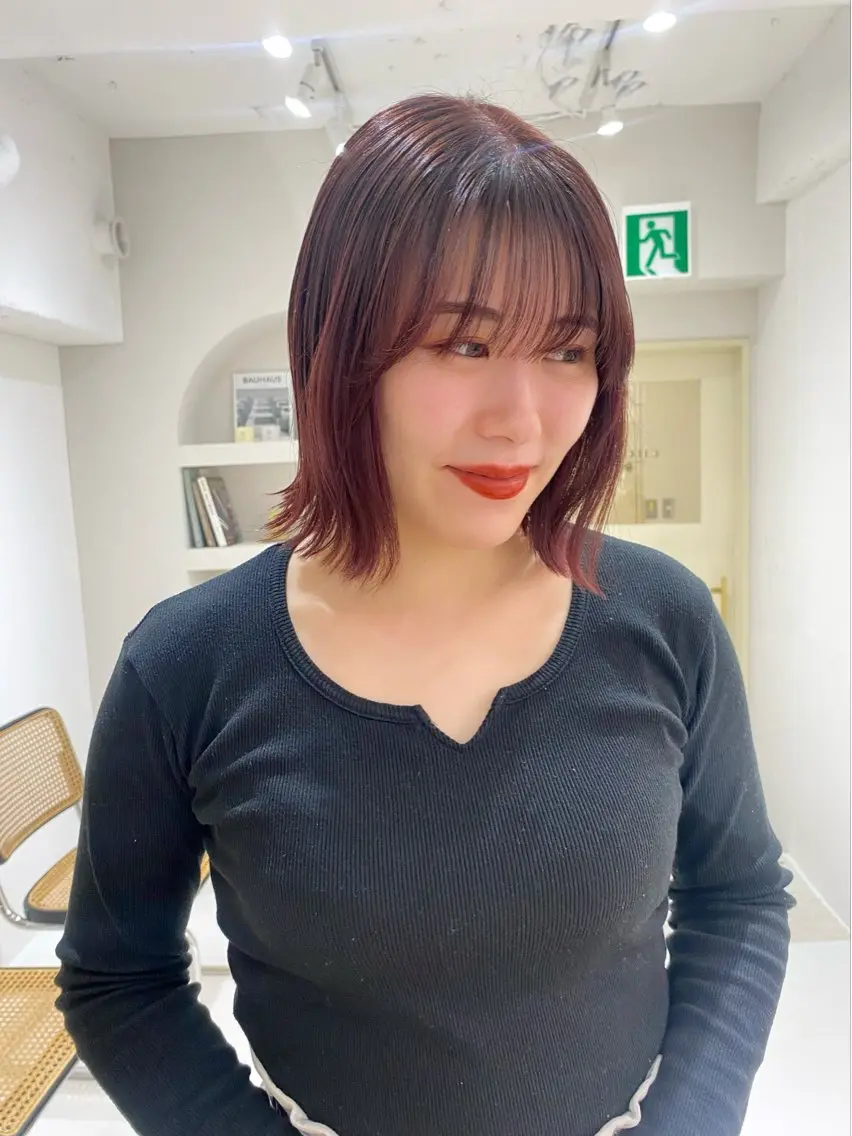 ショート カラー ピンクカラー レッドカラー 似合わせレイヤー、 透けカラー/杉本花のヘアスタイル