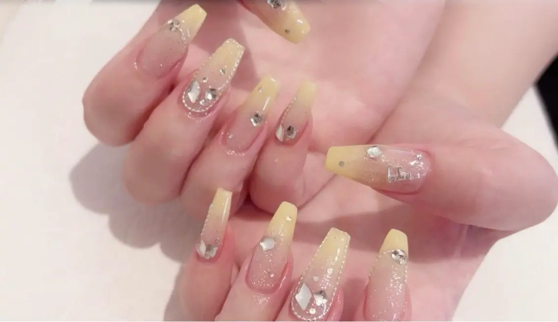 ネイル 韓国ネイル マグネットネイル 持ち込み ハンドネイル Mimi Nail_Royalのネイルデザイン