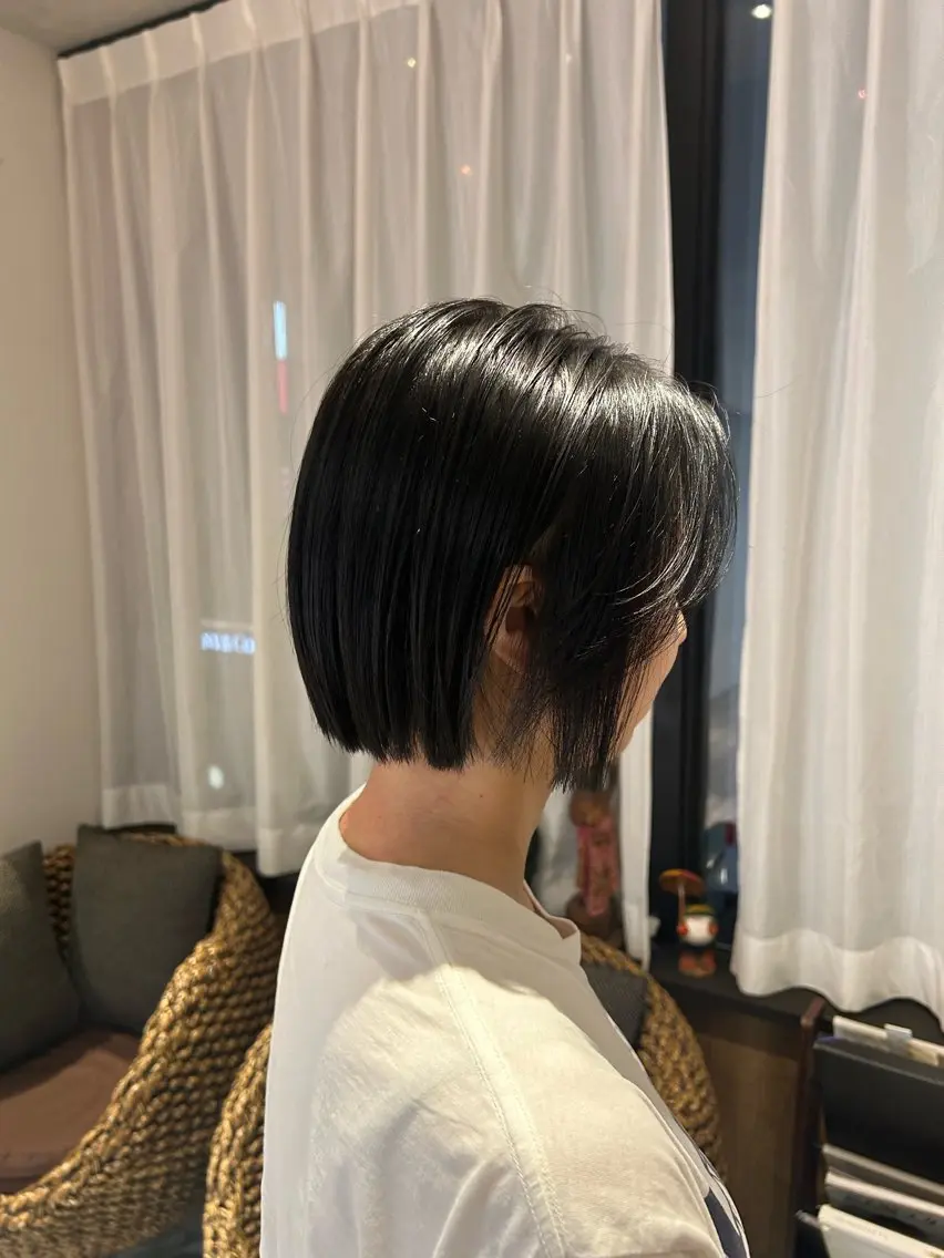 ショート カラー ナチュラルレイヤー |艶髪|AYAKOのヘアスタイル