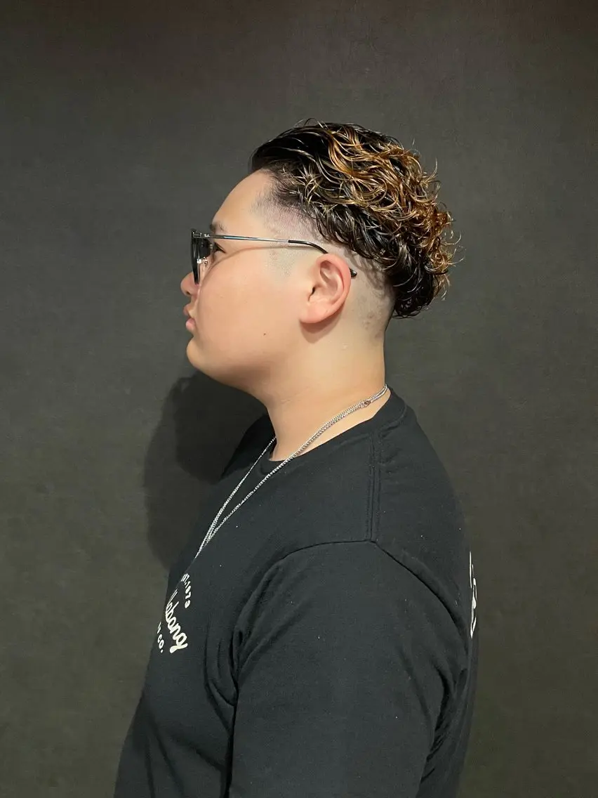 ミディアム パーマ メンズ カット パーマ Les Mainsのヘアスタイル