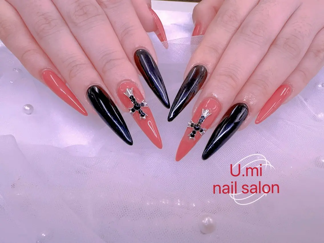 ネイル UMI ネイルサロン新宿🎀のネイルデザイン