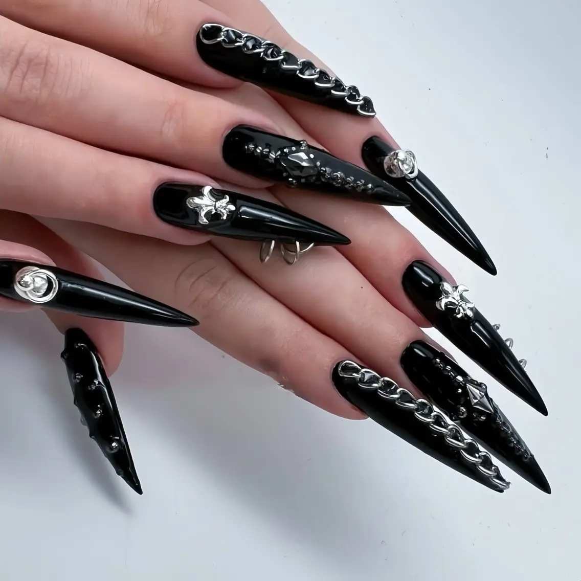 ネイル アートネイル ハロウィン ロングネイル スカルプネイル ネイルチップ Rin Nail 新大久保店のネイルデザイン