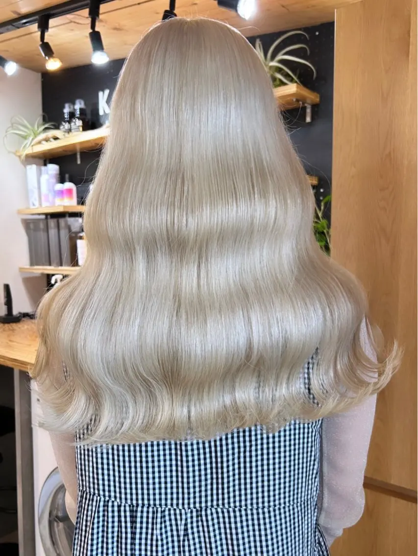 ロング カラー ブロンド ホワイトブロンド カット ヘアカラー トリートメント 🧸艶々韓国ヘア 🧁mizunaのヘアスタイル