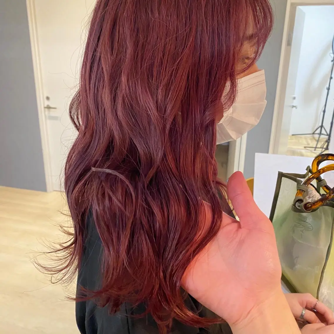 ミディアム カラー ボルドーカラー 色落ちまで可愛い🧚 心斎橋hikaruのヘアスタイル