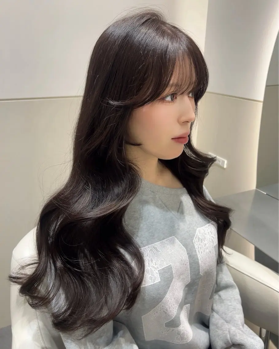 ロング カラー ブラウンカラー ダークブラウン レイヤーカット カット ヘアカラー トリートメント 🩷韓国ヘア/ヨシン モリ🩷Maikaのヘアスタイル