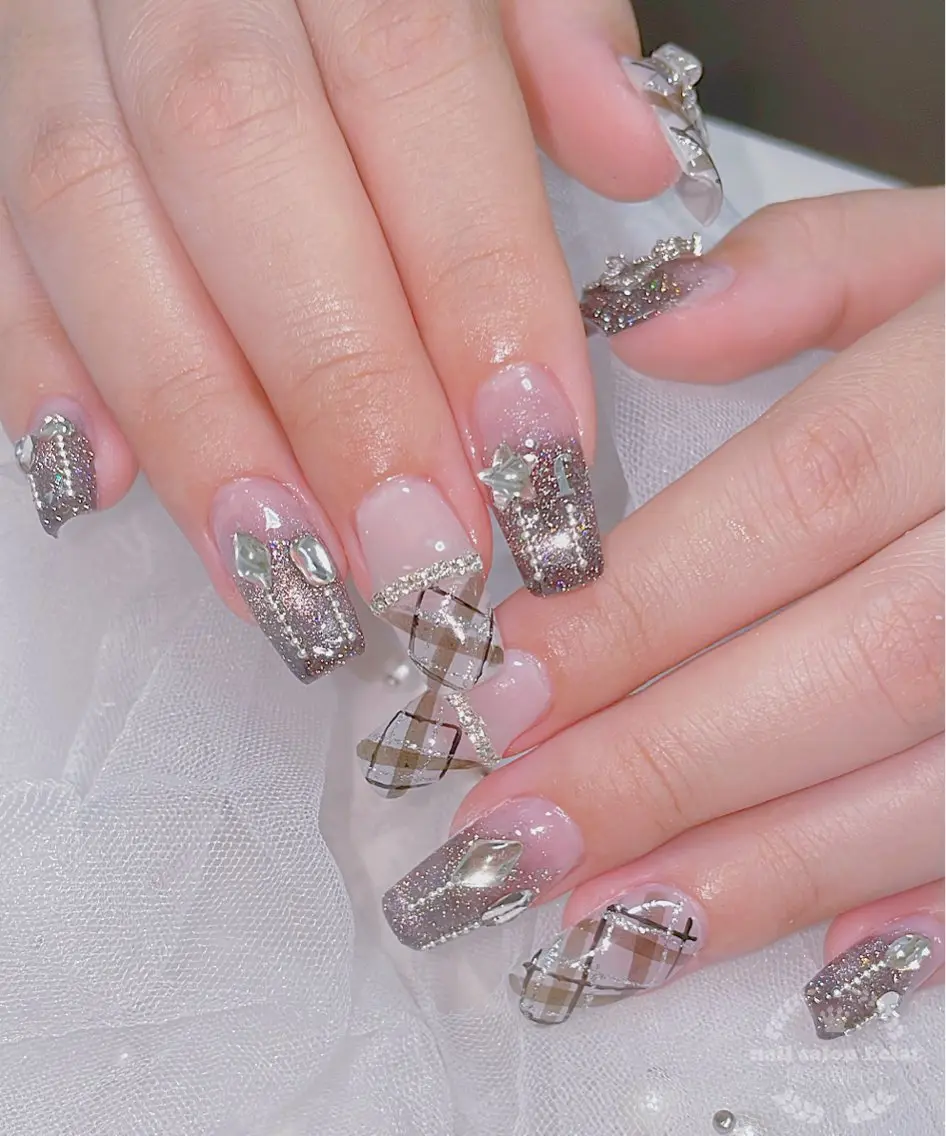 ネイル ハンドネイル ネイルサロンエクラ 🫧Shizukaのネイルデザイン