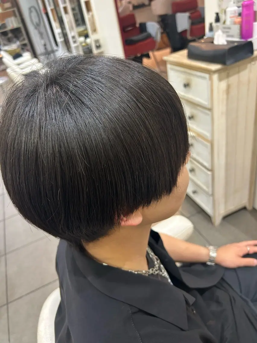 【平日大歓迎🔥】（土日相談可）メンズ学生限定！前髪のみもOK！ピンピンにならない自然な縮毛矯正の写真