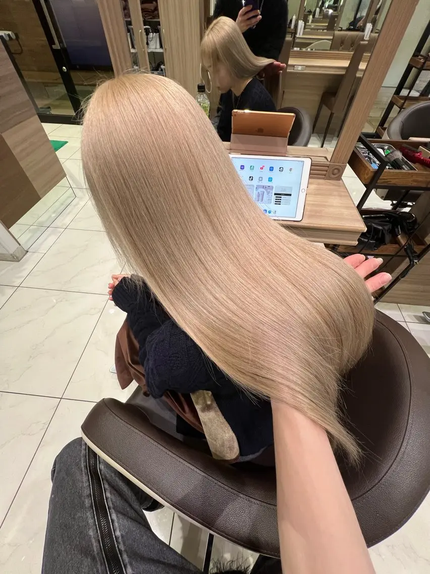 ロング カラー ヘアカラー トリートメント デザイン/ハイトーン 🐺ryuyaのヘアスタイル