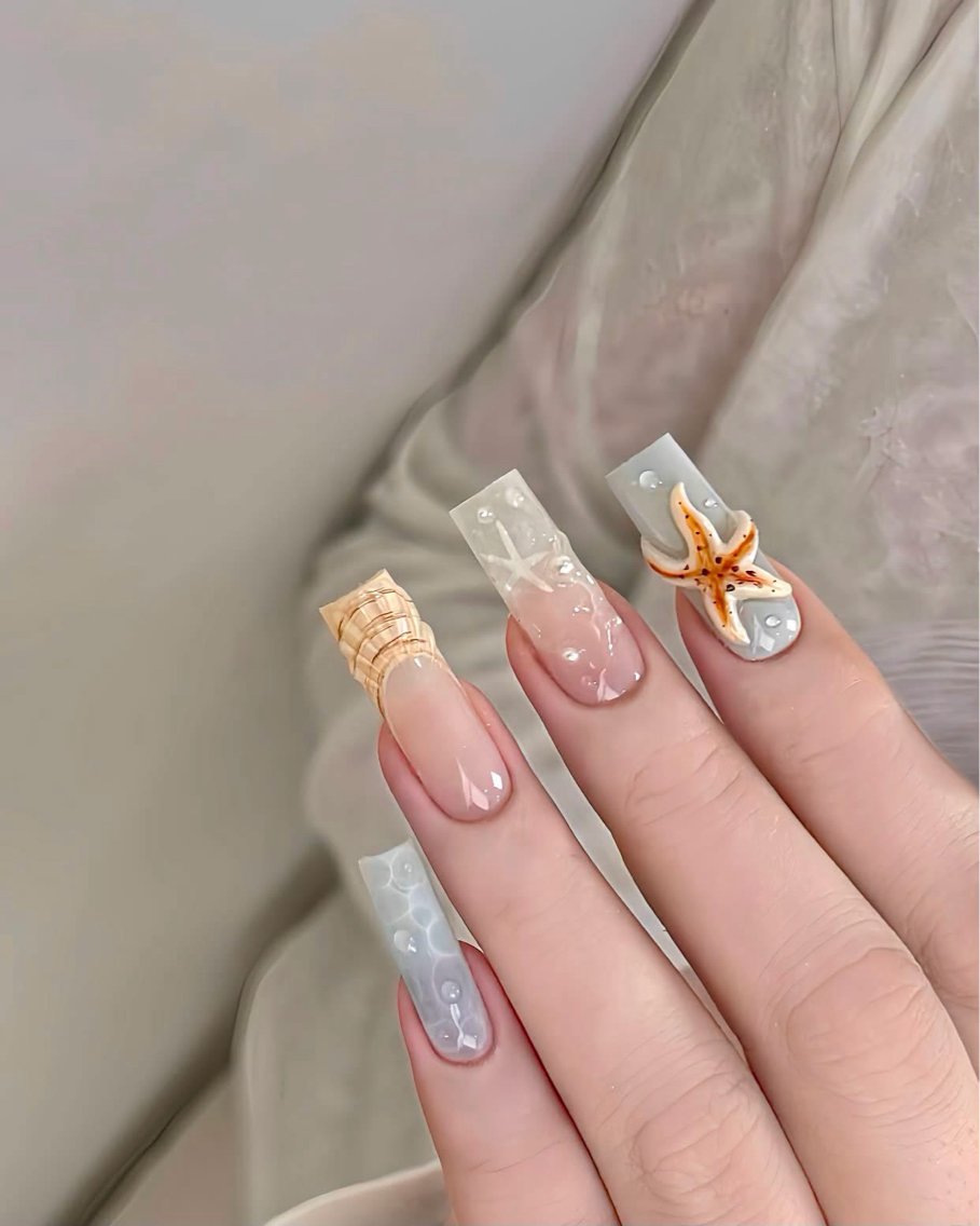 ネイル オーロラネイル 氷ネイル・うるうるネイル 韓国ネイル 水色 夏ネイル ハンドネイル キラキメ 博多nail💅のネイルデザイン