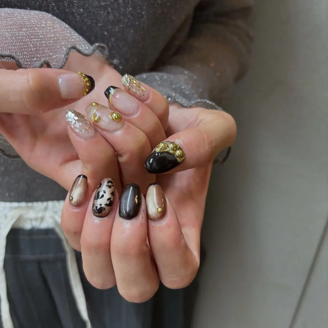 ネイル アニマル柄 ブラウン フレンチネイル ゴールド グラデーション chai 上本町 sakuraのネイルデザイン