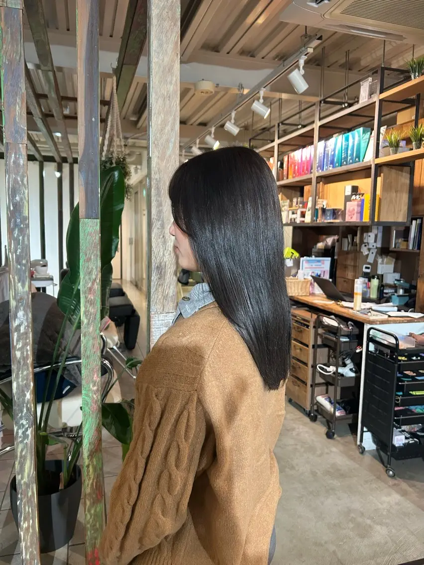 ロング 白上 愛佳のヘアスタイル