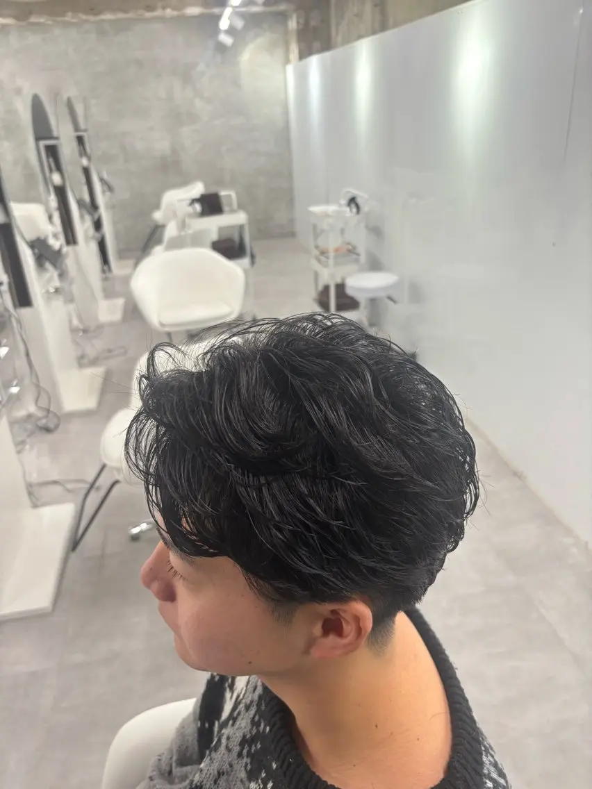 ショート パーマ メンズ フェザーパーマ メンズパーマ カット パーマ トリートメント door white hideのヘアスタイル