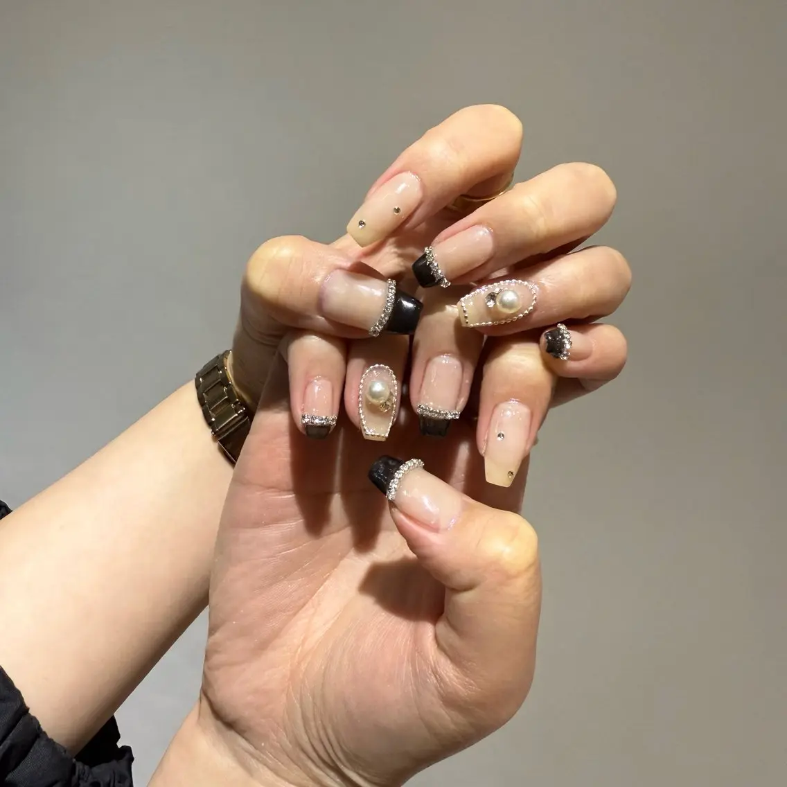 【HANDオフ無し】定額ワンホンデザインの写真