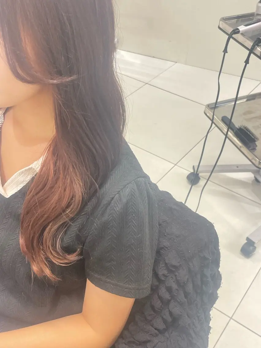 ロング カラー yuzuna ハイトーン 天神のヘアスタイル