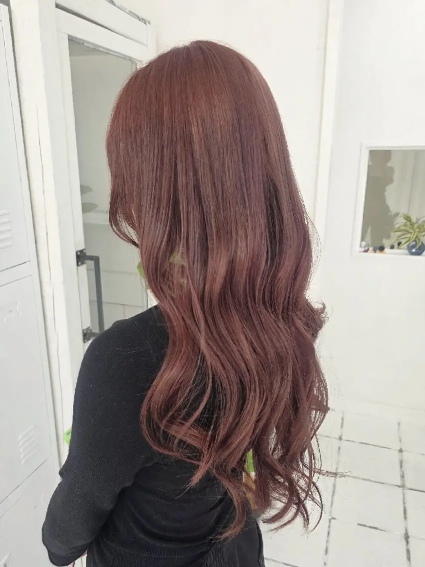カラー ブリーチ ブラウンカラー ダブルカラー ブリーチなしカラー ピンクカラー カット ヘアカラー toiro ちだしえりのヘアスタイル