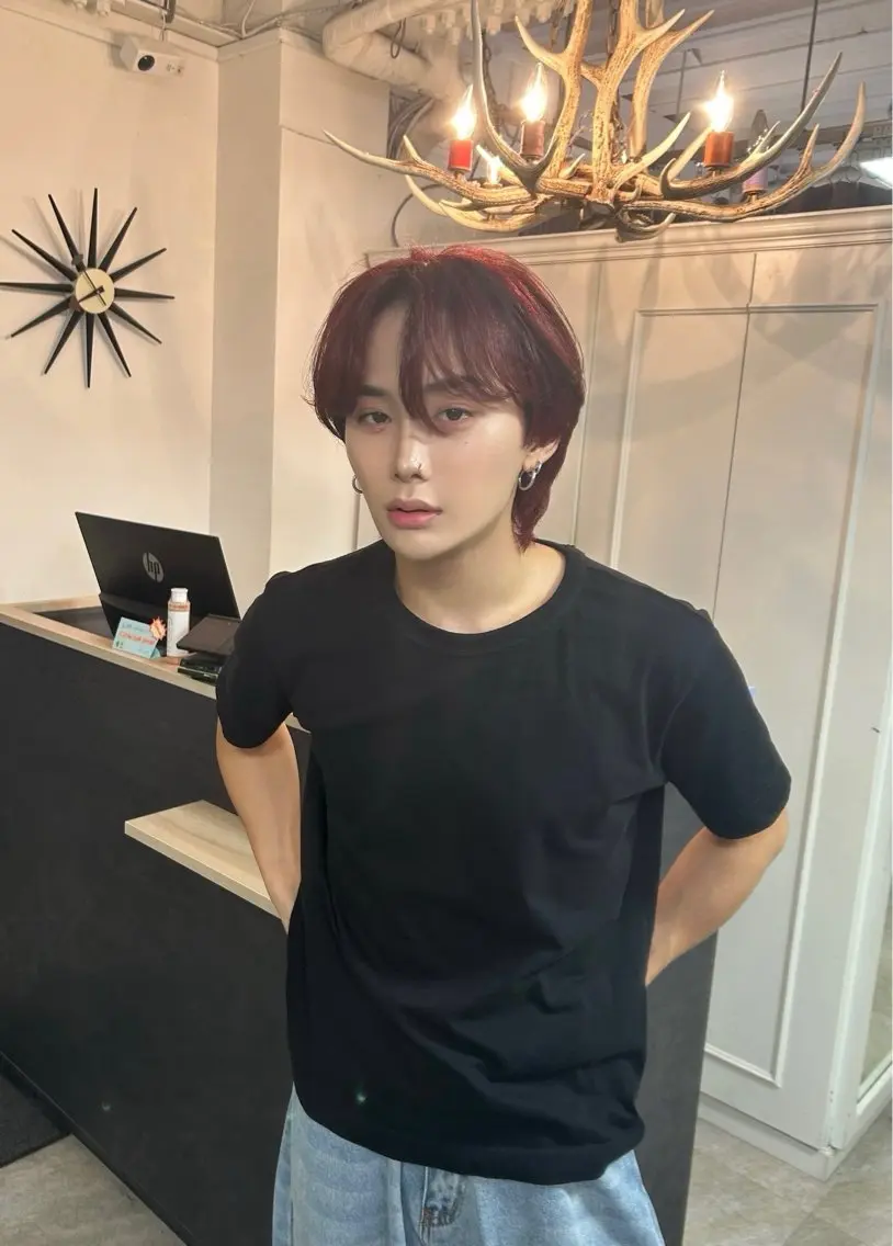 ショート カラー メンズ メンズブリーチ ブリーチ レッドカラー カット ヘアカラー トリートメント 羽エクステ/ブリーチ ⭐️KENJI⭐️のヘアスタイル