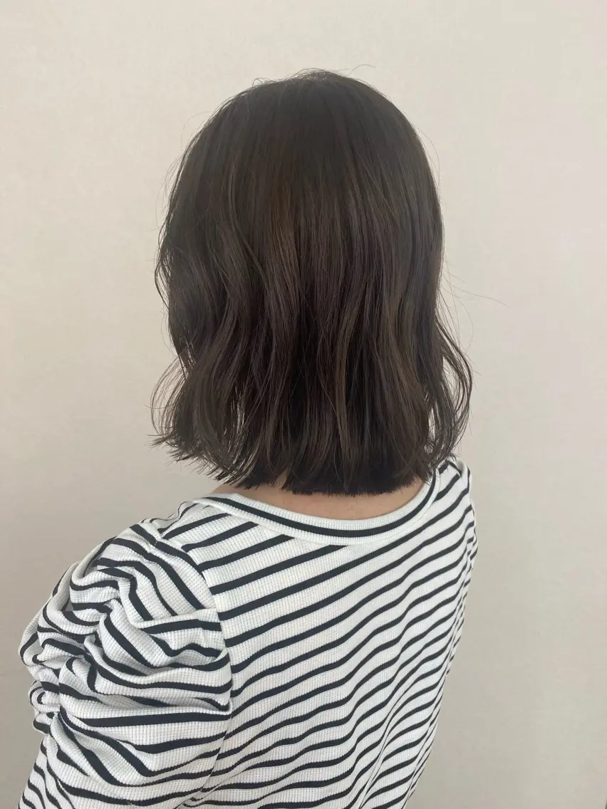 ミディアム カット ヘアカラー 鈴木 志保のヘアスタイル