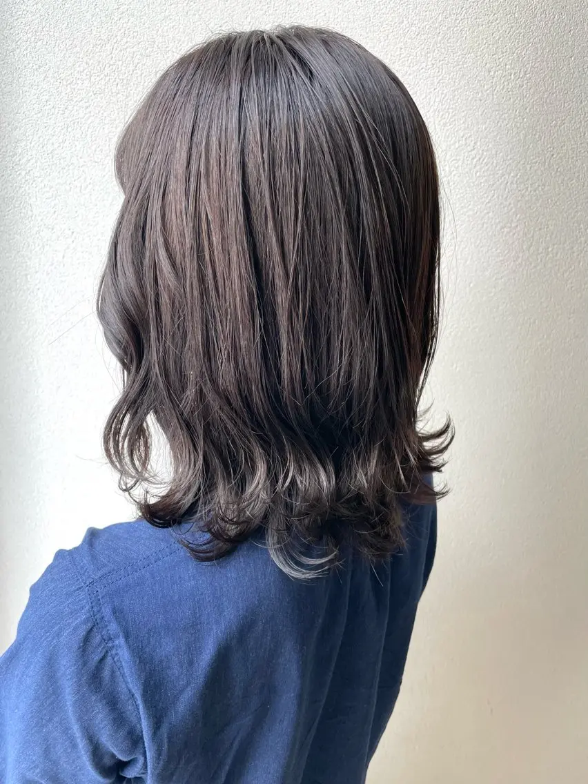 ミディアム カラー アッシュ アッシュブラウン ブラウンカラー ヘアカラー トリートメント 沢田 瞳のヘアスタイル