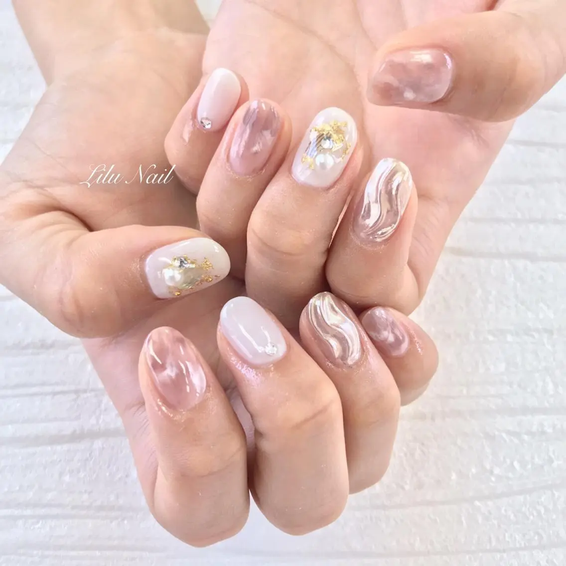 ネイル ミラーネイル ニュアンスネイル モチの良さ◉ フィルインネイル♡のネイルデザイン