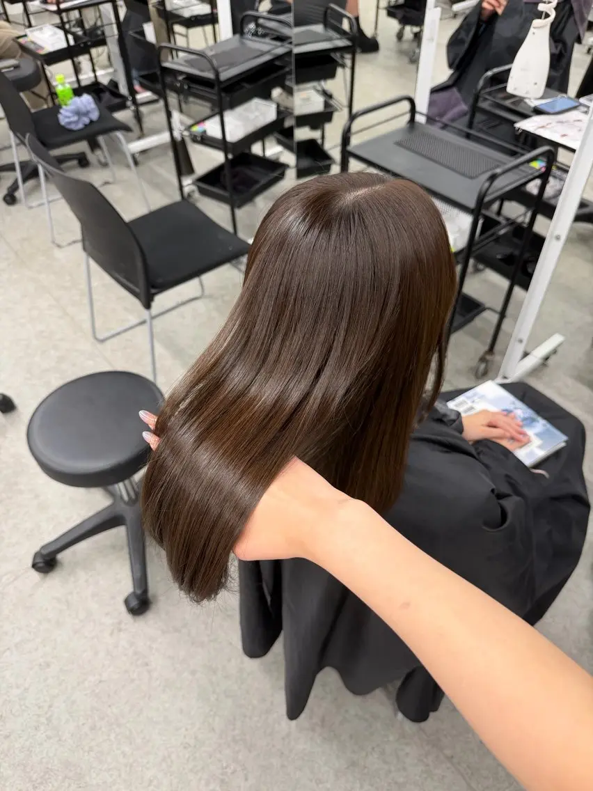 カラー 透明感カラー🫧 EMAのヘアスタイル