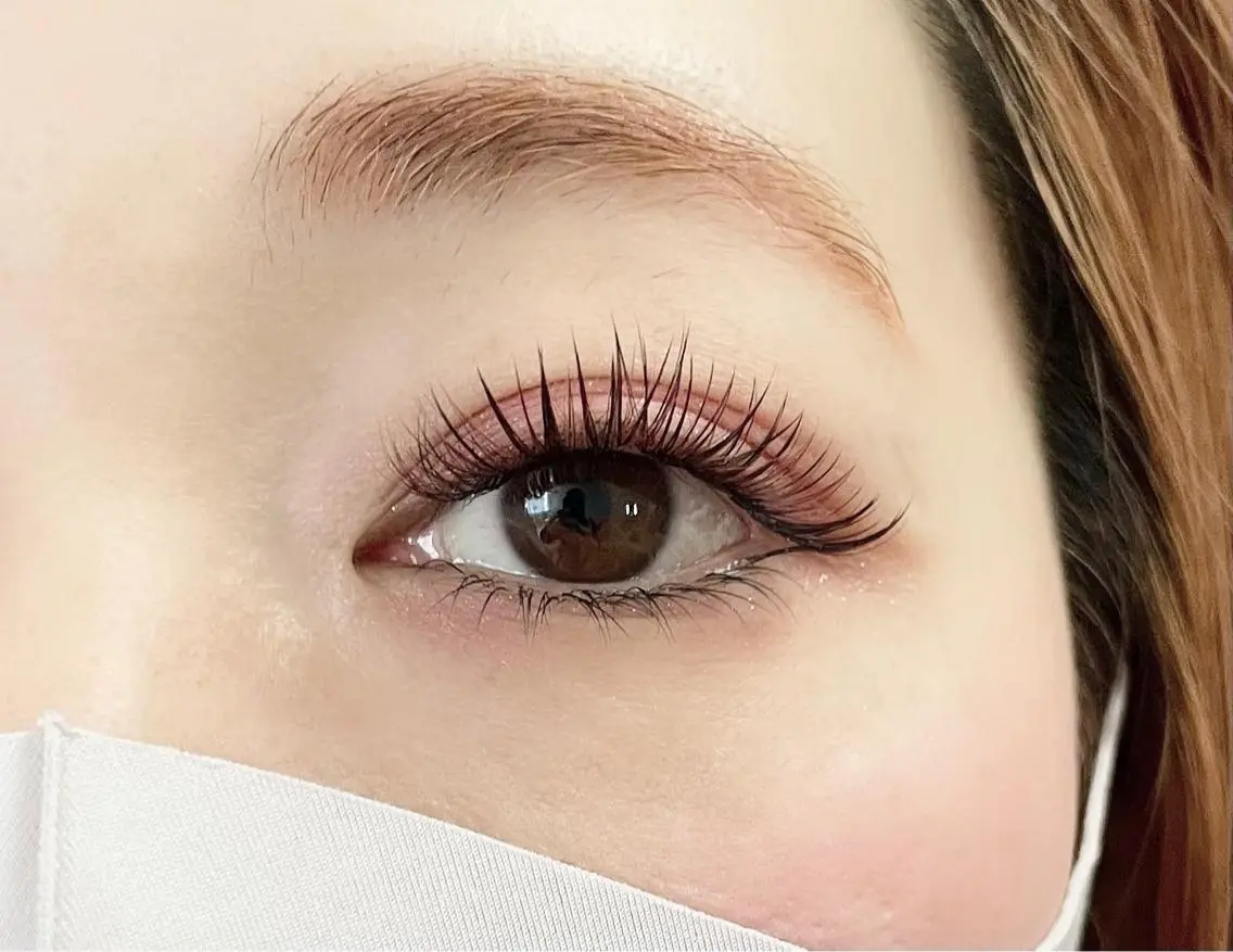 マツエク・マツパ ボリュームラッシュ GENUINE LASH　SAKIのマツエク・マツパデザイン