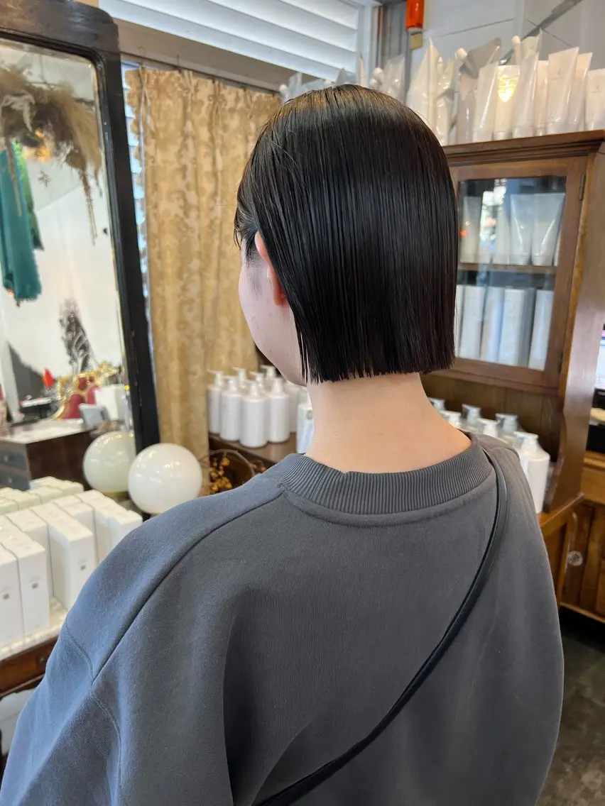 ミディアム ボブ LOMARLIE JURIAのヘアスタイル