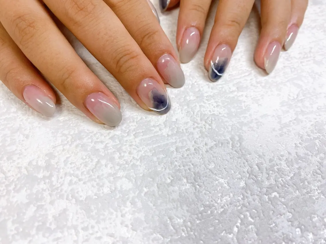 ネイル オーロラネイル フットネイル フレンチネイル ジェルネイル 韓国ネイル ハンドネイル mogunail &blowのネイルデザイン
