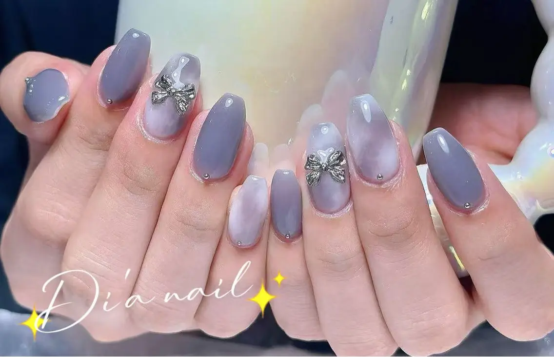 ネイル チークネイル ジェルネイル グラデーション マグネットネイル ニュアンスネイル Di'a nail ネイルサロンのネイルデザイン