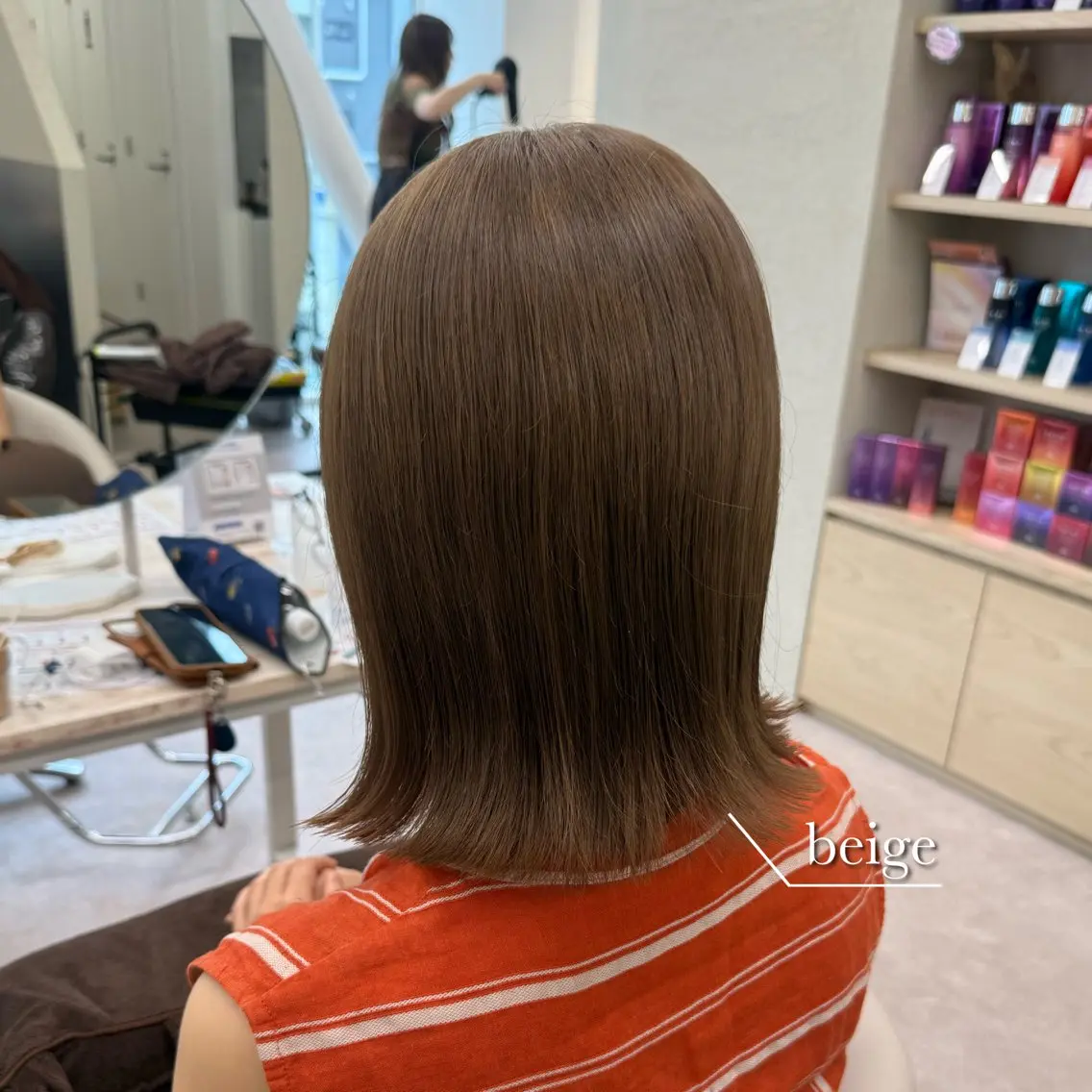 ミディアム カラー ベージュカラー 透明感カラー ハイトーンカラー ボブ 外ハネヘア カット ヘアカラー トリートメント 美髪矯正/ベージュ カラー🧸綾里のヘアスタイル