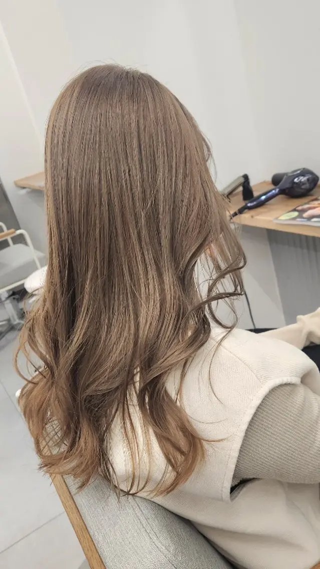 【minimo限定🐬】カット+デザインカラー+ヘアエステ+ブローの写真