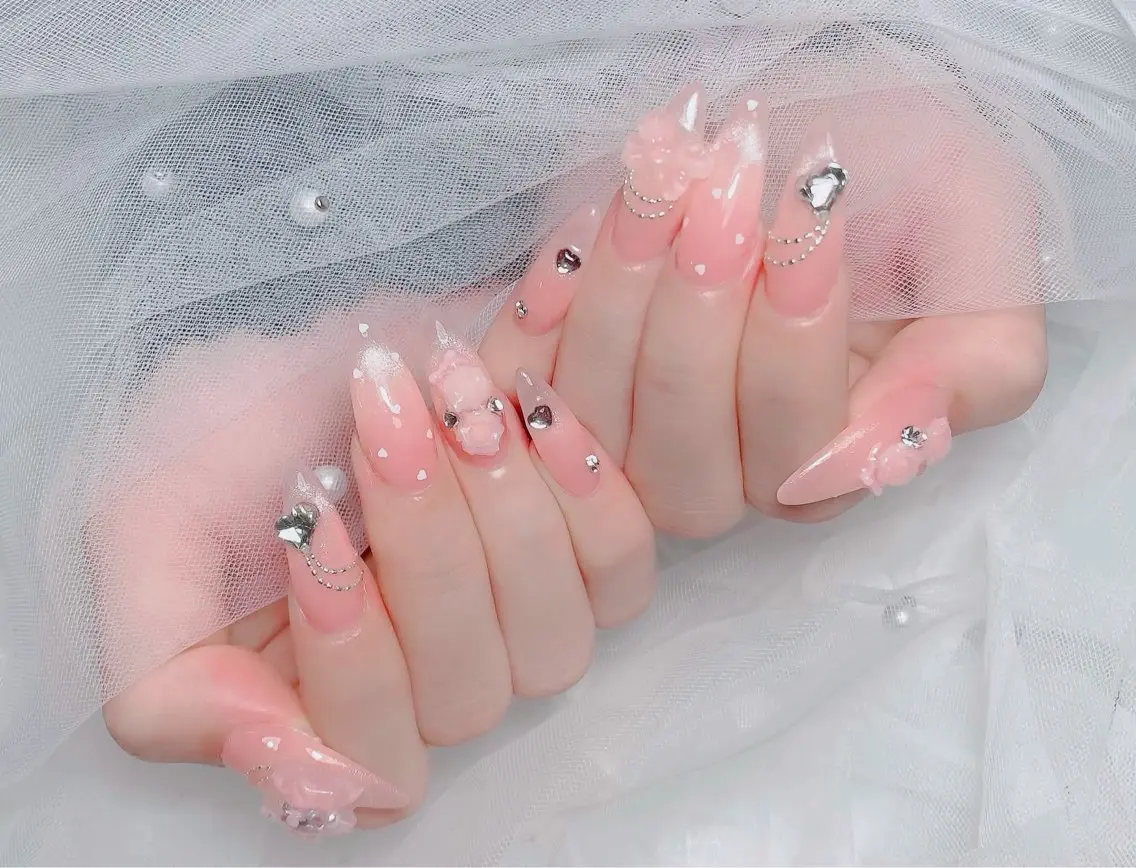 ネイル チークネイル 長さ出し フラッシュネイル フレンチネイル グラデーション ハンドネイル Lenie Nail Salonのネイルデザイン