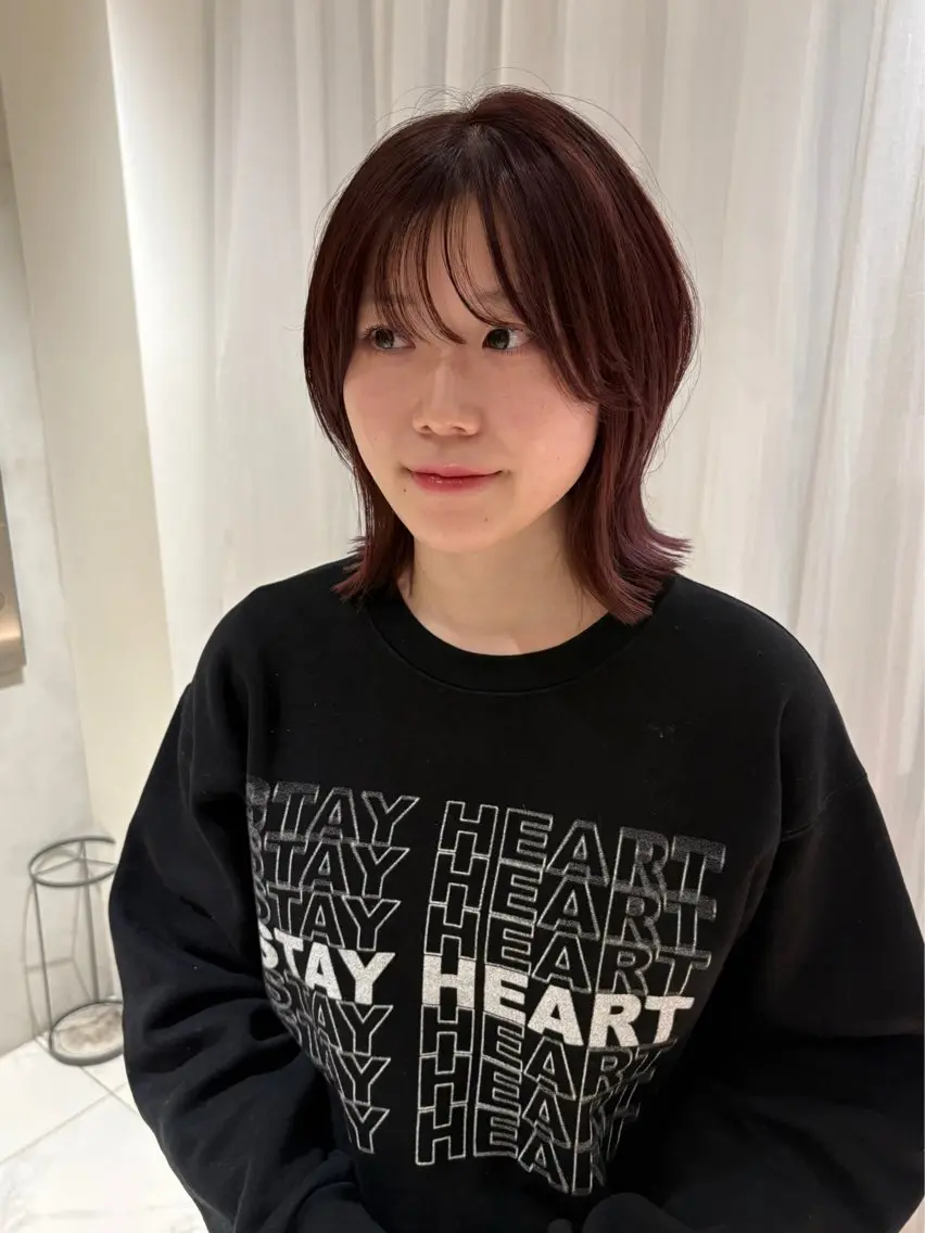 ミディアム ショート⌇艶カラー ⌇ RIN🌙のヘアスタイル