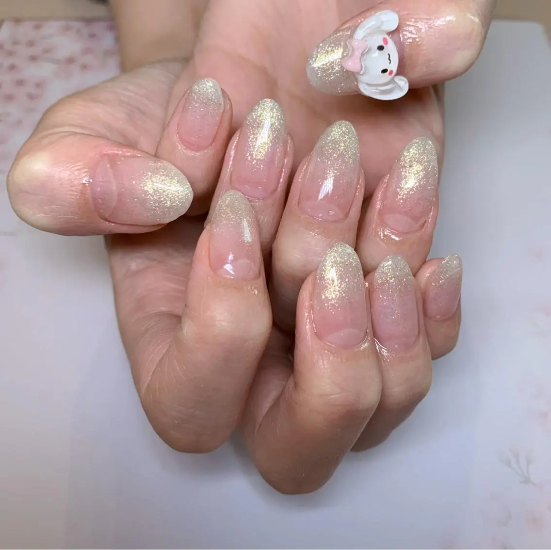 ネイル miu miuのネイルデザイン