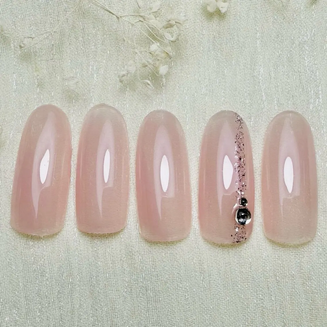 ネイル ジェルネイル マグネットネイル ニュアンスネイル オフィスネイル パラジェル ハンドネイル Salon GEM(ジェム)のネイルデザイン