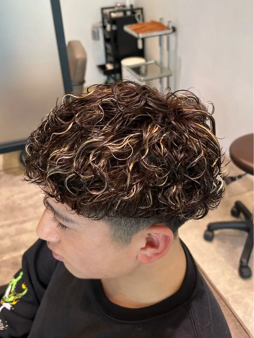 ショート パーマ メンズ スペインカール カット パーマ メンズパーマ特化/ むらたのヘアスタイル